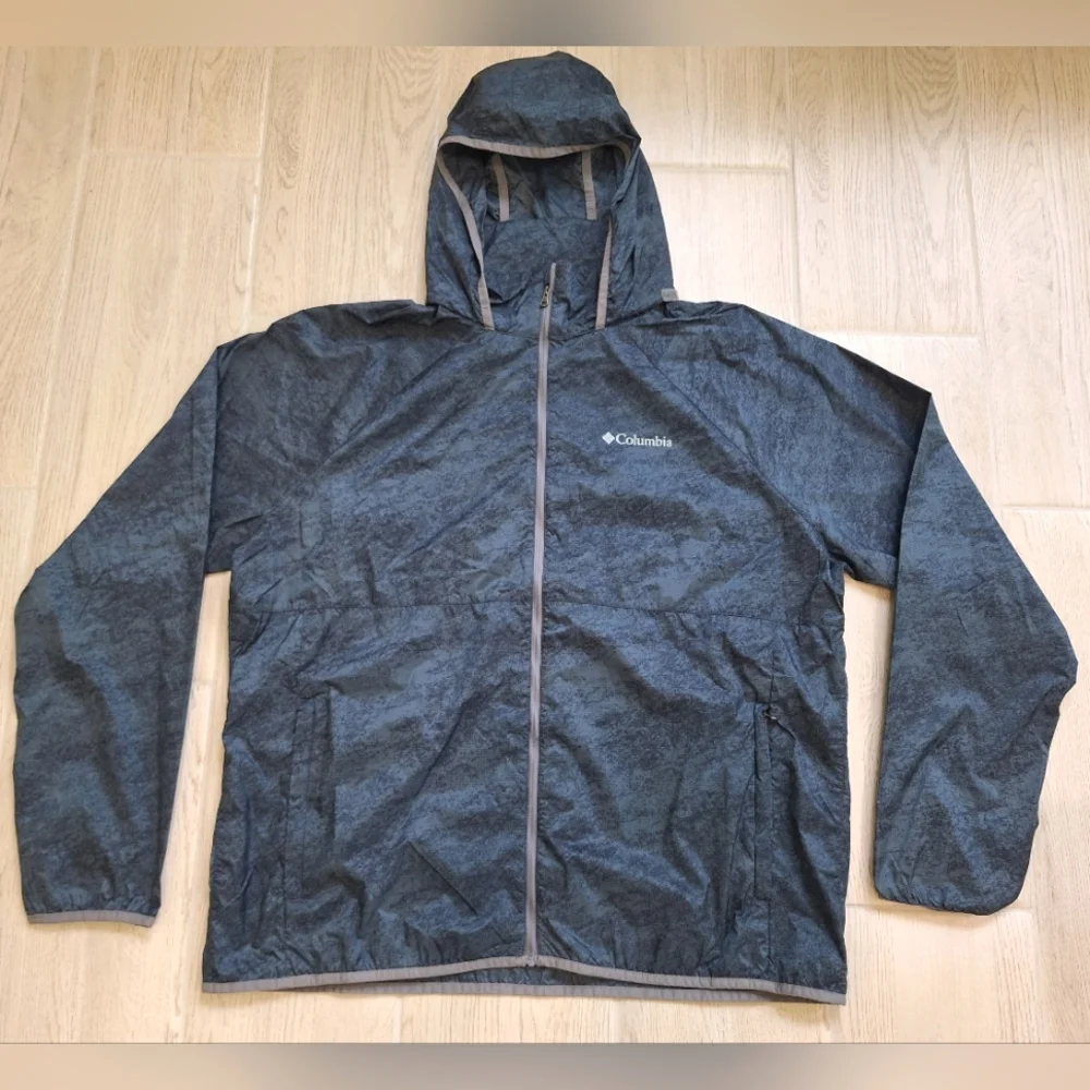 Columbia men's lightweight grey hooded windbreaker rain jacket- size XL